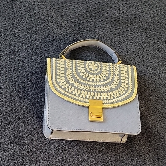 Blue and White Patterned Bag - Picture 2 of 9